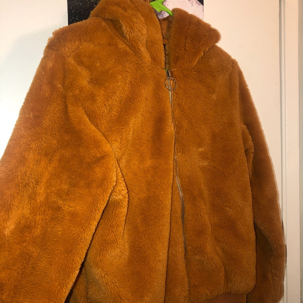Burnt orange fur jacket 🍊